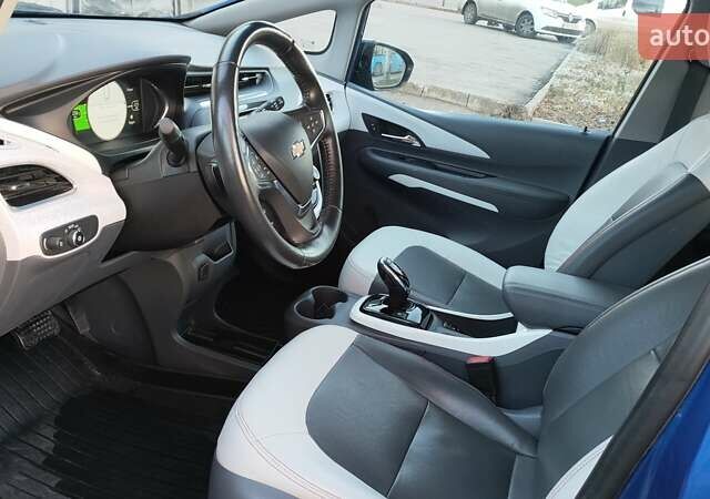 Синий Шевроле Bolt EV, объемом двигателя 0 л и пробегом 85 тыс. км за 16100 $, фото 15 на Automoto.ua