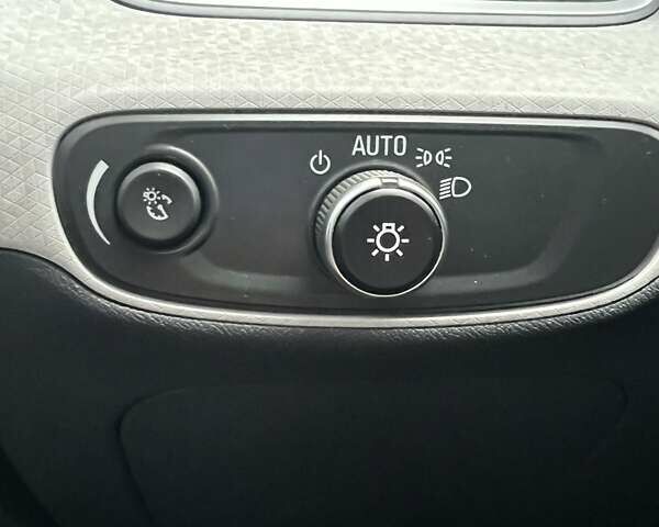 Синий Шевроле Bolt EV, объемом двигателя 0 л и пробегом 83 тыс. км за 20700 $, фото 15 на Automoto.ua