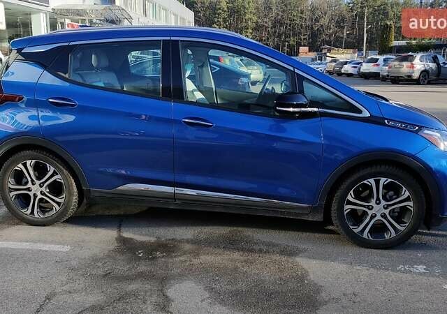 Синий Шевроле Bolt EV, объемом двигателя 0 л и пробегом 85 тыс. км за 16100 $, фото 4 на Automoto.ua
