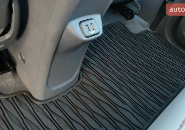 Синий Шевроле Bolt EV, объемом двигателя 0 л и пробегом 85 тыс. км за 16100 $, фото 20 на Automoto.ua