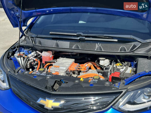 Синий Шевроле Bolt EV, объемом двигателя 0 л и пробегом 87 тыс. км за 18690 $, фото 10 на Automoto.ua