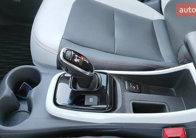 Синий Шевроле Bolt EV, объемом двигателя 0 л и пробегом 85 тыс. км за 16100 $, фото 17 на Automoto.ua