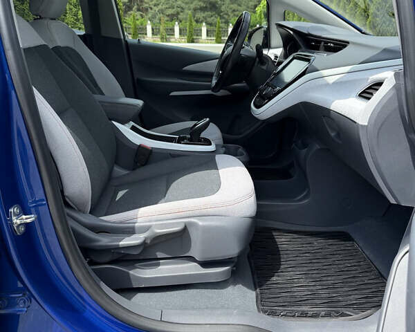 Синий Шевроле Bolt EV, объемом двигателя 0 л и пробегом 62 тыс. км за 15300 $, фото 25 на Automoto.ua
