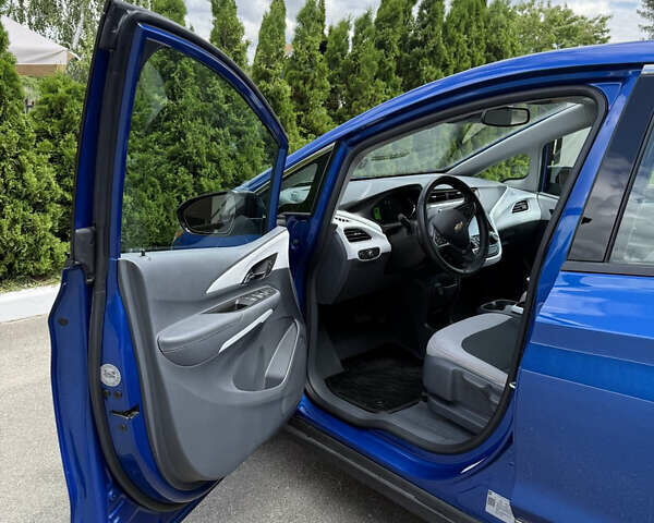 Синий Шевроле Bolt EV, объемом двигателя 0 л и пробегом 62 тыс. км за 15300 $, фото 16 на Automoto.ua