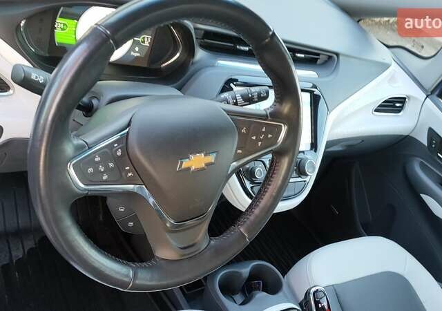 Синий Шевроле Bolt EV, объемом двигателя 0 л и пробегом 85 тыс. км за 16100 $, фото 12 на Automoto.ua