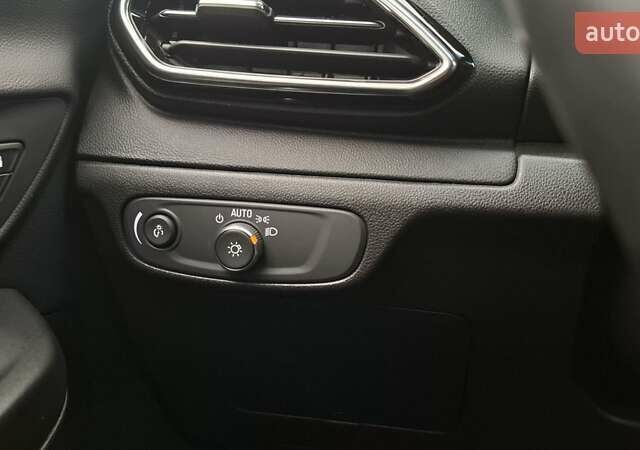 Синий Шевроле Bolt EV, объемом двигателя 0 л и пробегом 16 тыс. км за 19400 $, фото 41 на Automoto.ua