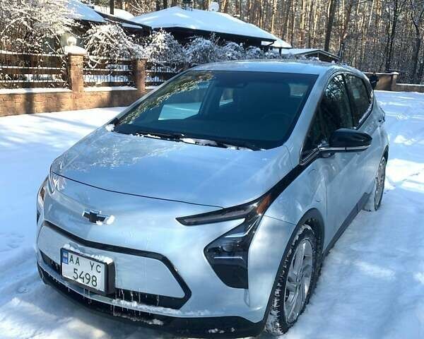 Синий Шевроле Bolt EV, объемом двигателя 0 л и пробегом 22 тыс. км за 18700 $, фото 2 на Automoto.ua