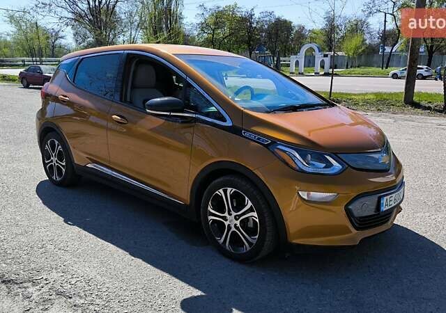 Оранжевый Шевроле Bolt EV, объемом двигателя 0 л и пробегом 99 тыс. км за 14498 $, фото 5 на Automoto.ua