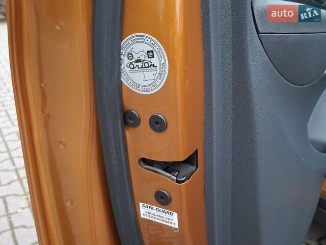 Помаранчевий Шевроле Bolt EV, об'ємом двигуна 0 л та пробігом 77 тис. км за 13900 $, фото 28 на Automoto.ua