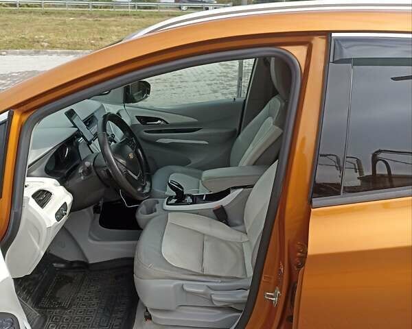 Оранжевый Шевроле Bolt EV, объемом двигателя 0 л и пробегом 165 тыс. км за 14000 $, фото 16 на Automoto.ua