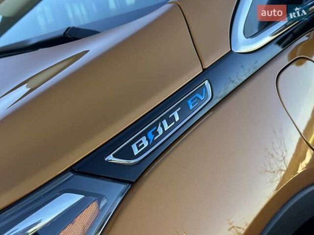 Оранжевый Шевроле Bolt EV, объемом двигателя 0 л и пробегом 111 тыс. км за 13700 $, фото 8 на Automoto.ua