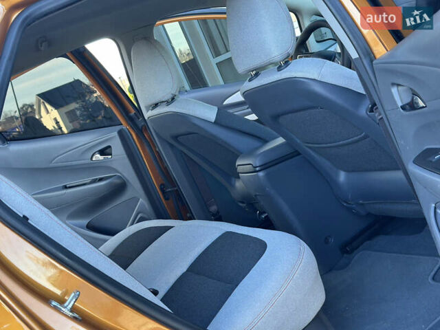 Оранжевый Шевроле Bolt EV, объемом двигателя 0 л и пробегом 111 тыс. км за 13750 $, фото 66 на Automoto.ua