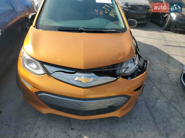 Оранжевый Шевроле Bolt EV, объемом двигателя 0 л и пробегом 250 тыс. км за 2150 $, фото 2 на Automoto.ua