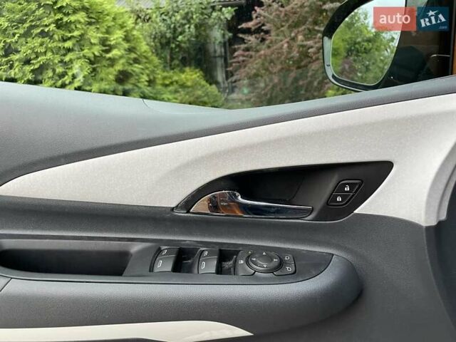 Оранжевый Шевроле Bolt EV, объемом двигателя 0 л и пробегом 52 тыс. км за 13900 $, фото 15 на Automoto.ua