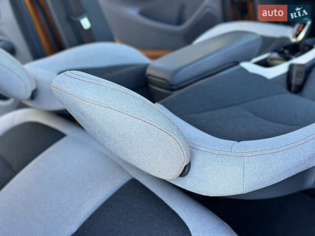 Оранжевый Шевроле Bolt EV, объемом двигателя 0 л и пробегом 111 тыс. км за 13750 $, фото 87 на Automoto.ua