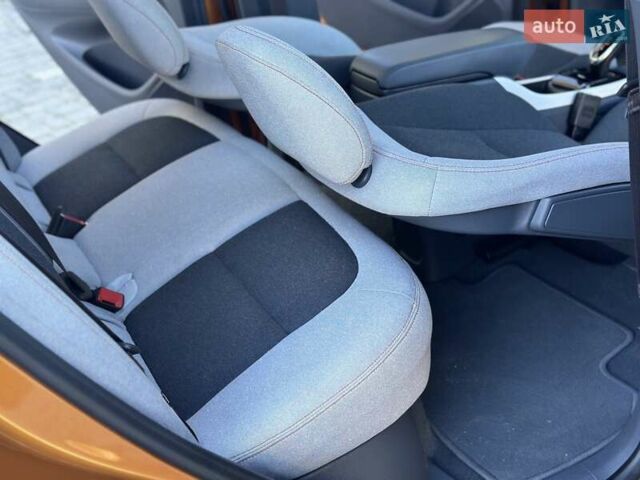 Оранжевый Шевроле Bolt EV, объемом двигателя 0 л и пробегом 111 тыс. км за 13700 $, фото 51 на Automoto.ua