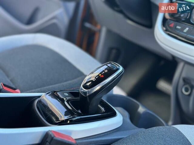 Оранжевый Шевроле Bolt EV, объемом двигателя 0 л и пробегом 111 тыс. км за 13700 $, фото 64 на Automoto.ua