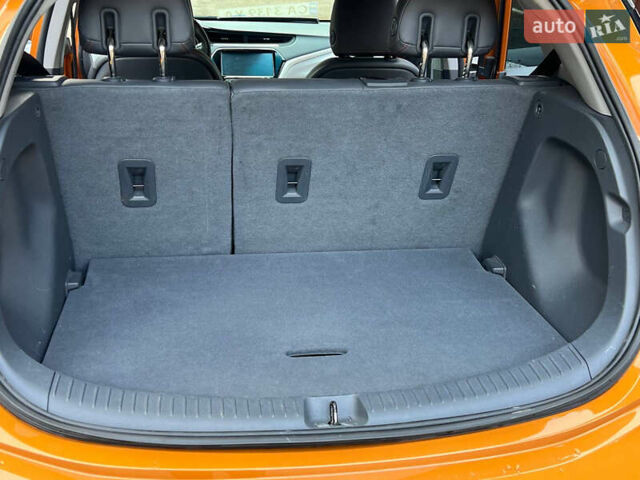 Помаранчевий Шевроле Bolt EV, об'ємом двигуна 0 л та пробігом 108 тис. км за 13999 $, фото 5 на Automoto.ua