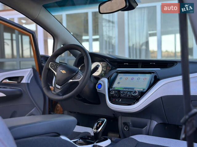 Оранжевый Шевроле Bolt EV, объемом двигателя 0 л и пробегом 111 тыс. км за 13750 $, фото 46 на Automoto.ua