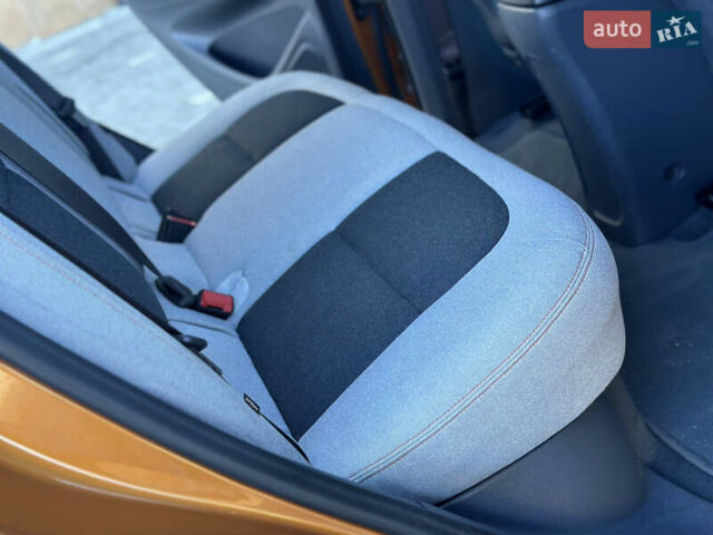 Оранжевый Шевроле Bolt EV, объемом двигателя 0 л и пробегом 111 тыс. км за 13750 $, фото 65 на Automoto.ua