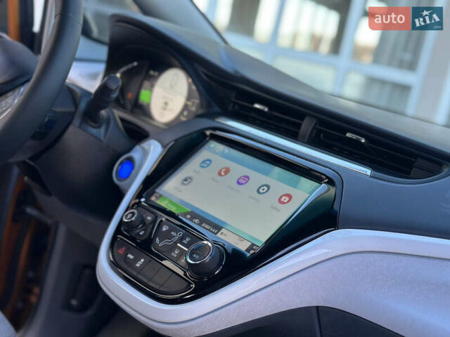 Оранжевый Шевроле Bolt EV, объемом двигателя 0 л и пробегом 111 тыс. км за 13750 $, фото 70 на Automoto.ua
