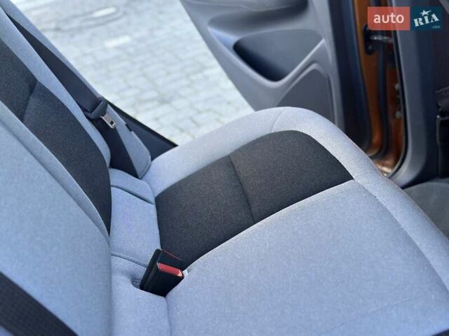 Оранжевый Шевроле Bolt EV, объемом двигателя 0 л и пробегом 111 тыс. км за 13700 $, фото 75 на Automoto.ua