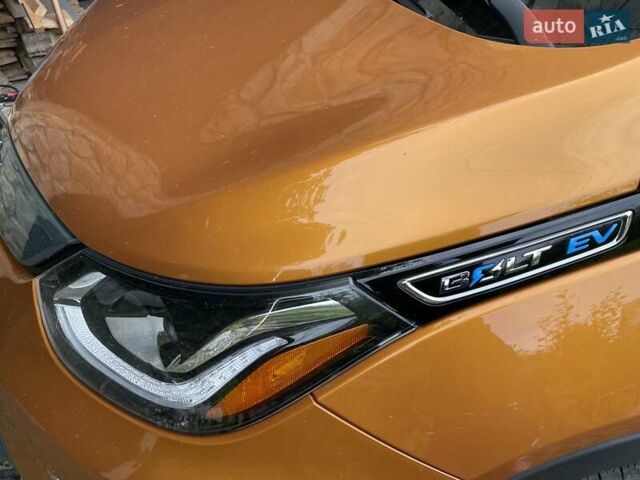 Оранжевый Шевроле Bolt EV, объемом двигателя 0 л и пробегом 52 тыс. км за 13900 $, фото 8 на Automoto.ua