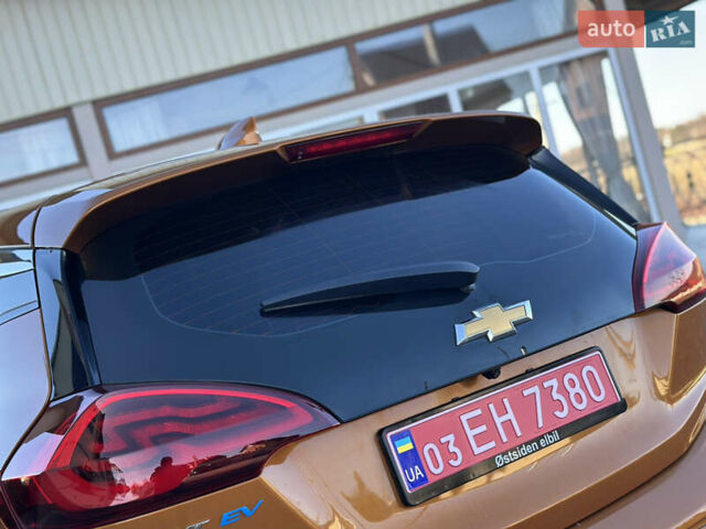 Оранжевый Шевроле Bolt EV, объемом двигателя 0 л и пробегом 111 тыс. км за 13750 $, фото 35 на Automoto.ua