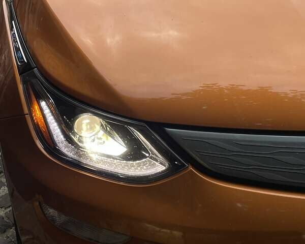 Оранжевый Шевроле Bolt EV, объемом двигателя 0 л и пробегом 52 тыс. км за 13900 $, фото 24 на Automoto.ua