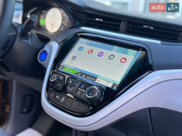 Оранжевый Шевроле Bolt EV, объемом двигателя 0 л и пробегом 111 тыс. км за 13750 $, фото 73 на Automoto.ua