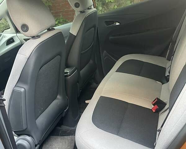 Оранжевый Шевроле Bolt EV, объемом двигателя 0 л и пробегом 52 тыс. км за 13900 $, фото 3 на Automoto.ua