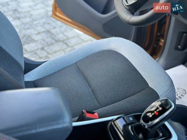 Оранжевый Шевроле Bolt EV, объемом двигателя 0 л и пробегом 111 тыс. км за 13700 $, фото 63 на Automoto.ua