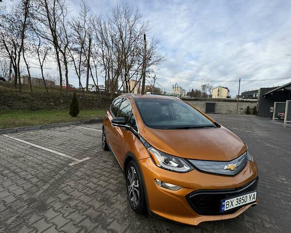 Оранжевый Шевроле Bolt EV, объемом двигателя 0 л и пробегом 56 тыс. км за 14300 $, фото 1 на Automoto.ua