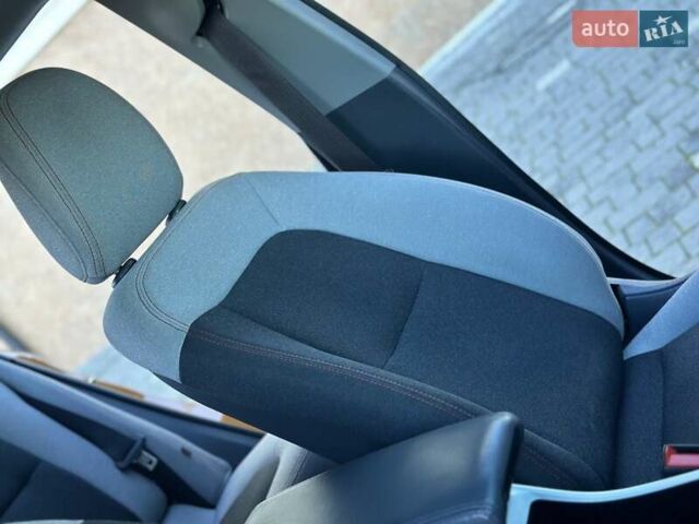 Оранжевый Шевроле Bolt EV, объемом двигателя 0 л и пробегом 111 тыс. км за 13700 $, фото 62 на Automoto.ua