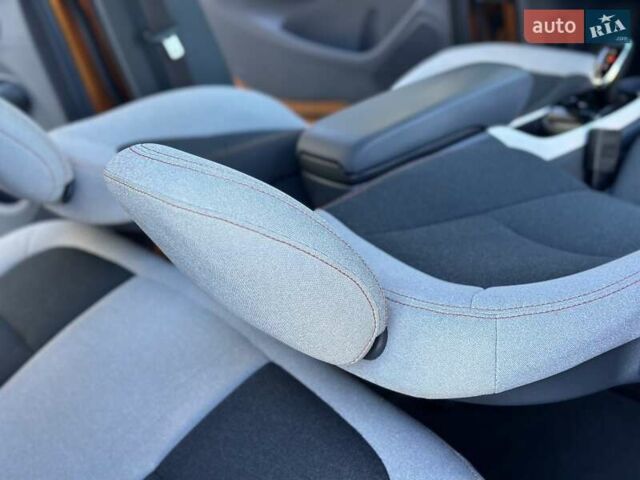 Оранжевый Шевроле Bolt EV, объемом двигателя 0 л и пробегом 111 тыс. км за 13700 $, фото 50 на Automoto.ua