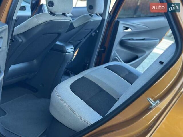 Оранжевый Шевроле Bolt EV, объемом двигателя 0 л и пробегом 111 тыс. км за 13700 $, фото 81 на Automoto.ua