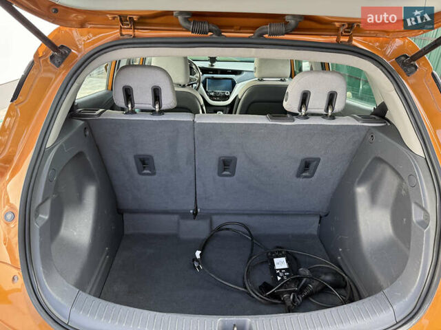 Помаранчевий Шевроле Bolt EV, об'ємом двигуна 0 л та пробігом 110 тис. км за 12950 $, фото 16 на Automoto.ua