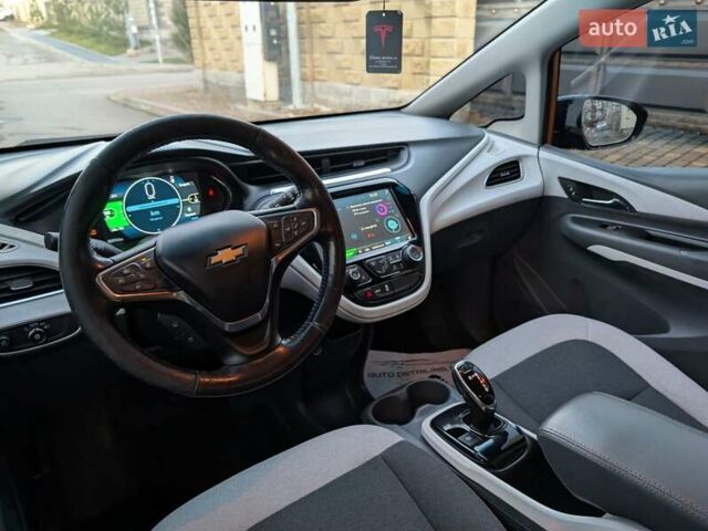 Оранжевый Шевроле Bolt EV, объемом двигателя 0 л и пробегом 95 тыс. км за 12500 $, фото 23 на Automoto.ua