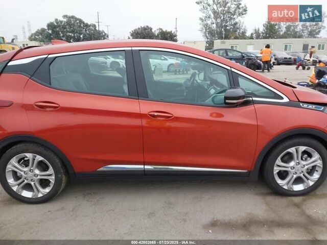 Оранжевый Шевроле Bolt EV, объемом двигателя 0 л и пробегом 54 тыс. км за 9300 $, фото 3 на Automoto.ua