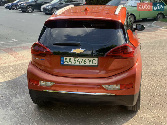 Оранжевый Шевроле Bolt EV, объемом двигателя 0 л и пробегом 139 тыс. км за 14800 $, фото 2 на Automoto.ua