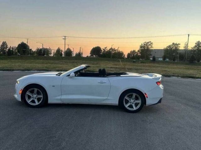 Белый Шевроле Камаро, объемом двигателя 3.6 л и пробегом 57 тыс. км за 4900 $, фото 1 на Automoto.ua