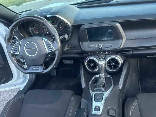 Белый Шевроле Камаро, объемом двигателя 3.6 л и пробегом 57 тыс. км за 4900 $, фото 11 на Automoto.ua