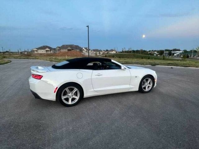 Белый Шевроле Камаро, объемом двигателя 3.6 л и пробегом 57 тыс. км за 4900 $, фото 18 на Automoto.ua