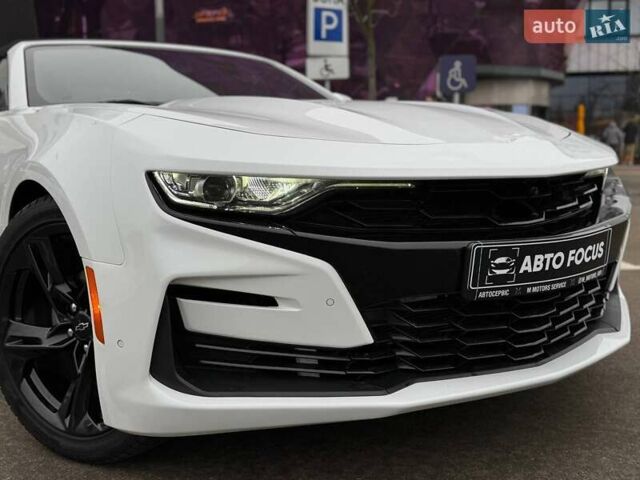 Белый Шевроле Камаро, объемом двигателя 3.6 л и пробегом 83 тыс. км за 31990 $, фото 1 на Automoto.ua