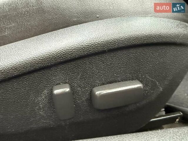 Белый Шевроле Камаро, объемом двигателя 3.56 л и пробегом 154 тыс. км за 12900 $, фото 25 на Automoto.ua