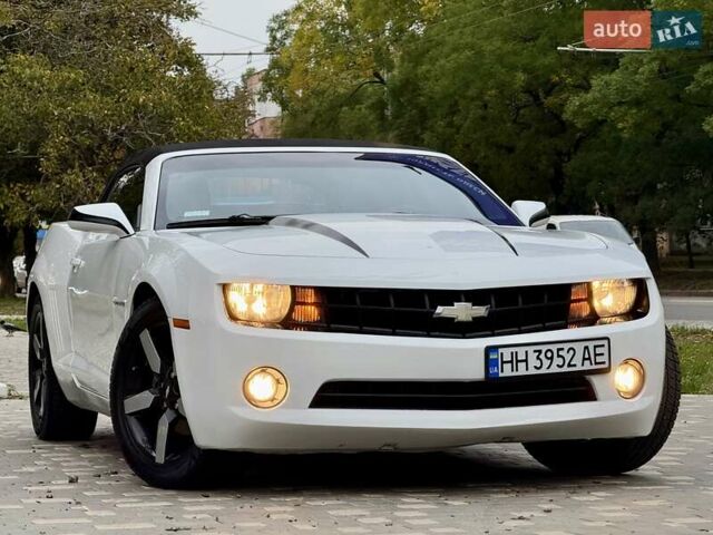 Белый Шевроле Камаро, объемом двигателя 3.56 л и пробегом 154 тыс. км за 12900 $, фото 4 на Automoto.ua