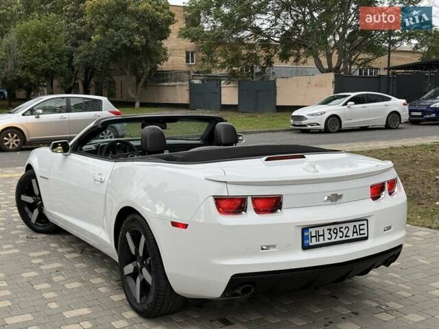 Белый Шевроле Камаро, объемом двигателя 3.56 л и пробегом 154 тыс. км за 12900 $, фото 45 на Automoto.ua