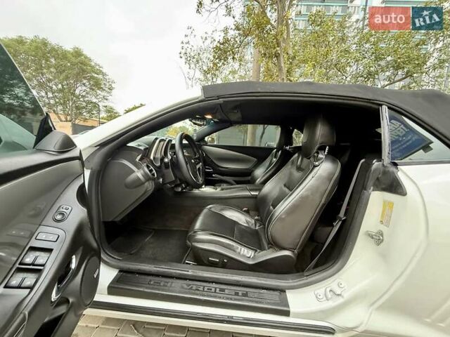 Белый Шевроле Камаро, объемом двигателя 3.56 л и пробегом 154 тыс. км за 12900 $, фото 10 на Automoto.ua