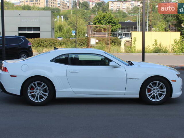 Белый Шевроле Камаро, объемом двигателя 3.6 л и пробегом 131 тыс. км за 14499 $, фото 5 на Automoto.ua