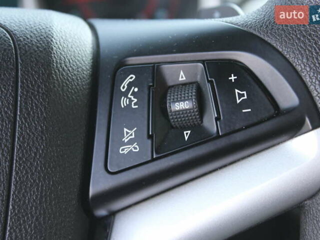 Белый Шевроле Камаро, объемом двигателя 3.6 л и пробегом 131 тыс. км за 14499 $, фото 13 на Automoto.ua